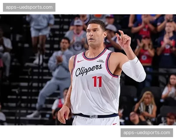 快船洛佩斯空间型中锋作用，三分牵制力为突破创造空间